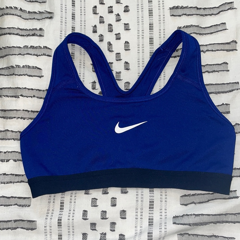nike dri fit sports bra